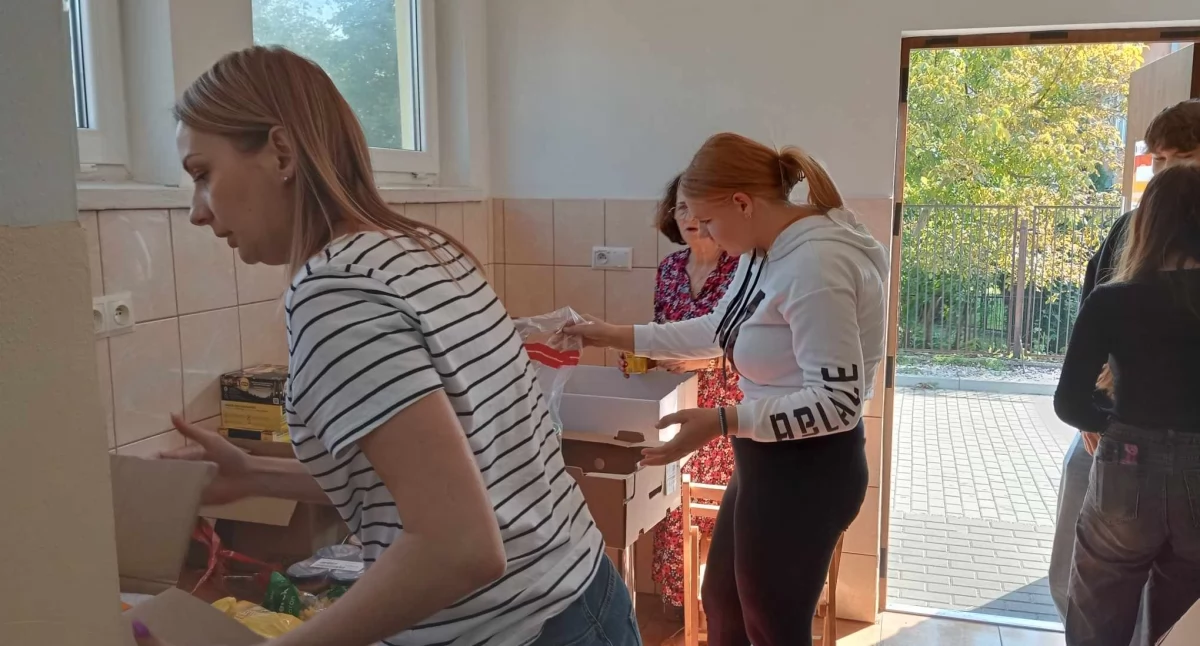 Magazyn prawie pełny, ale pomoc nadal potrzebna! Trwa zbiórka darów w Łukowie [ZDJĘCIA]