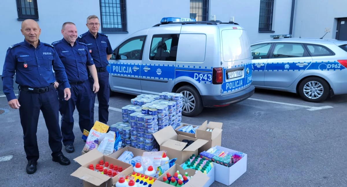 Łukowscy policjanci wspierają poszkodowanych przez powódź: „Pomagamy i Chronimy”
