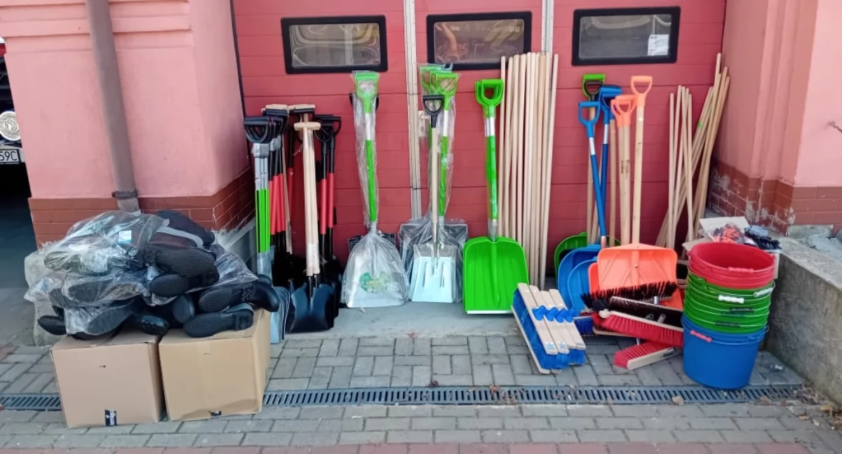 Mieszkańcy Stoczka Łukowskiego niosą pomoc powodzianom. W nocy ruszył pierwszy transport darów