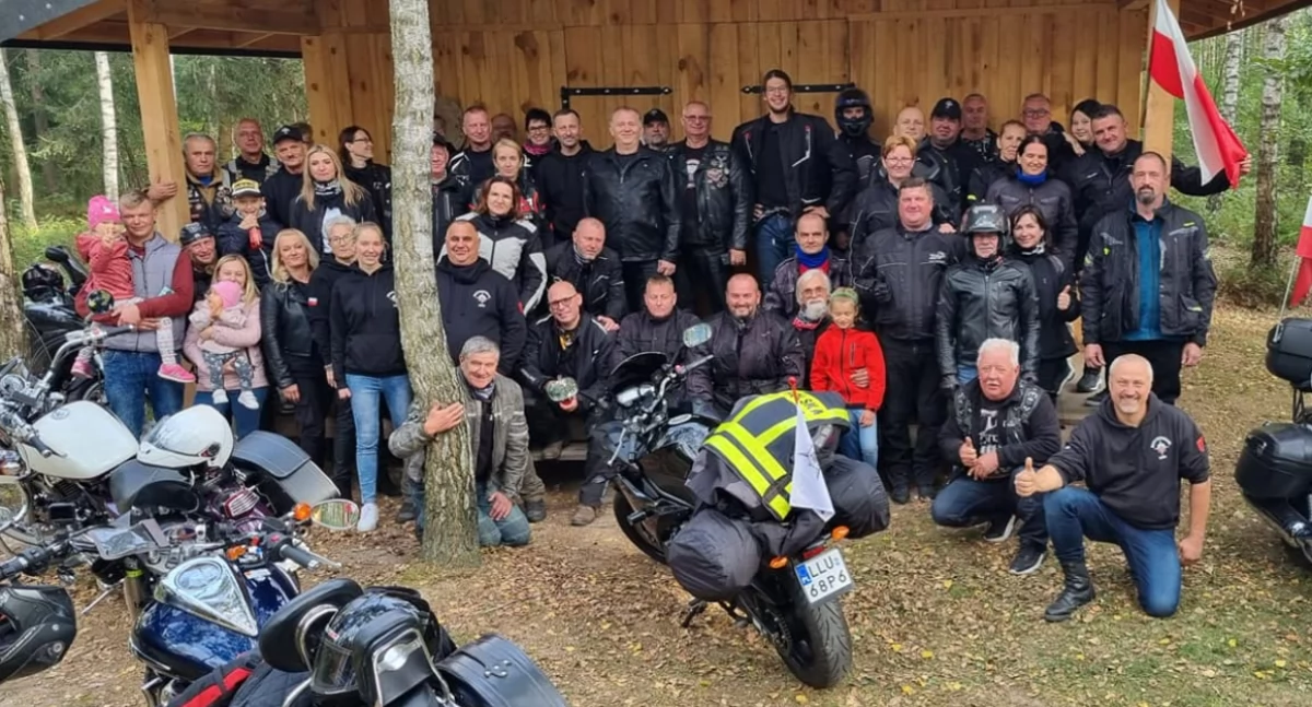 Motocykliści oddają hołd Bohaterom AK! Rajd Mitropa „Pamięć i Historia” pełen wzruszeń i patriotyzmu