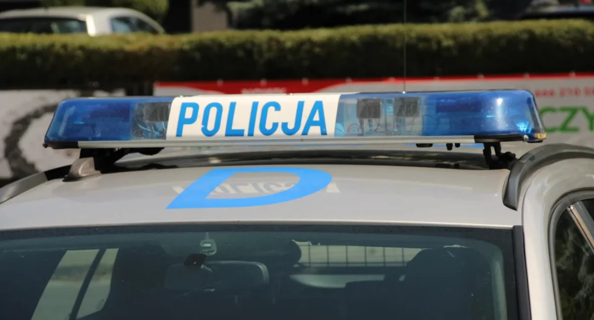 Nocna akcja w gminie Łuków. TIR wylądował w rowie podczas zawracania