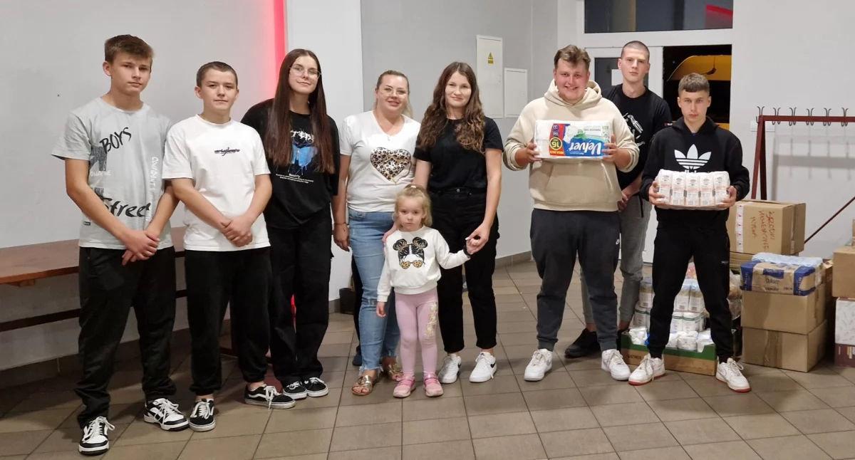 Niezwykła akcja pomocy w Celinach! Mieszkańcy zapełnili aż trzy ciężarówki dla powodzian!