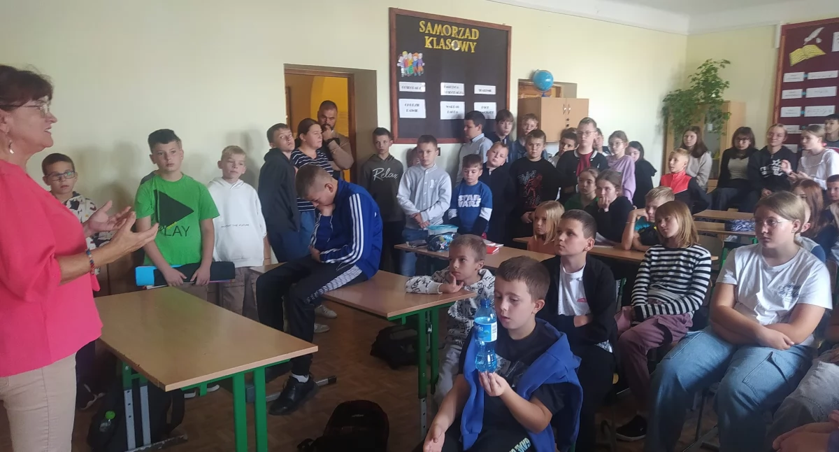 Czy reagujemy na przemoc? SP w Wólce Domaszewskiej przypomina o Międzynarodowym Dniu bez Przemocy