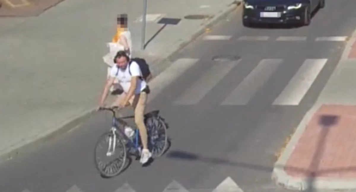Kradzież przy stacji PKP w Łukowie – pomóż schwytać sprawcę! (WIDEO)