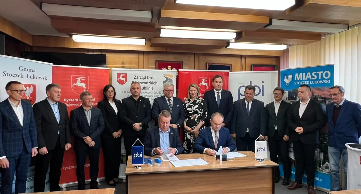 Umowa na remont drogi wojewódzkiej 803 podpisana! Ważna inwestycja dla Stoczka Łukowskiego