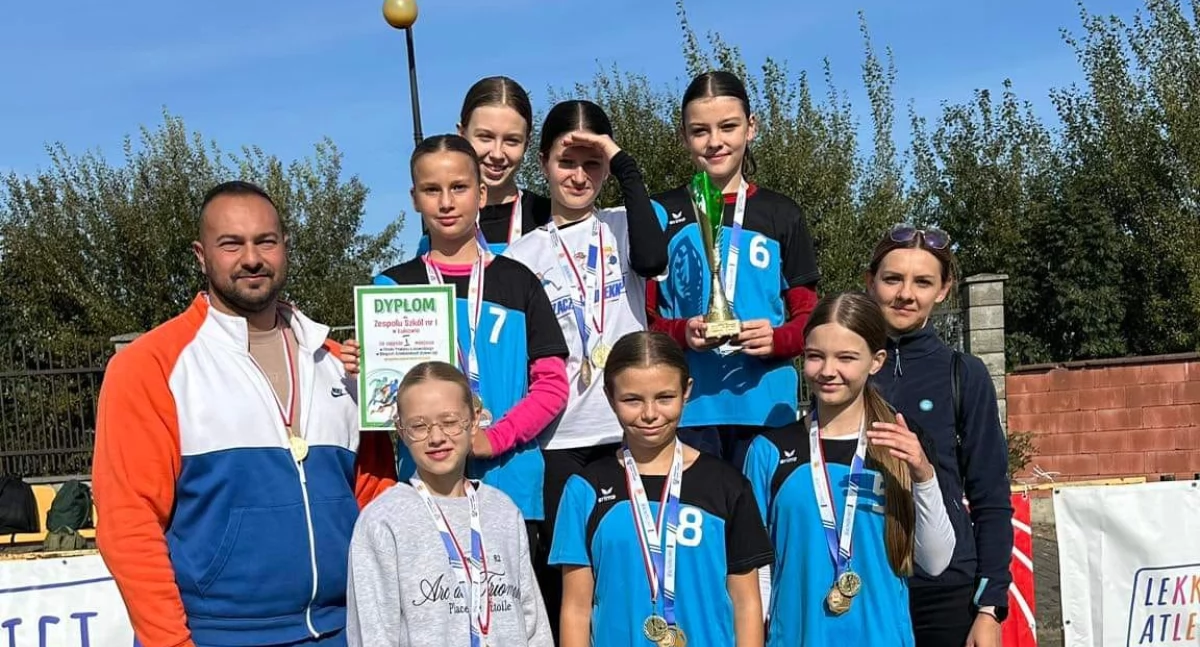 Sukces uczennic z SP 1 Łuków! Dziewczęta triumfują w Wojewódzkim Finale Biegów Sztafetowych