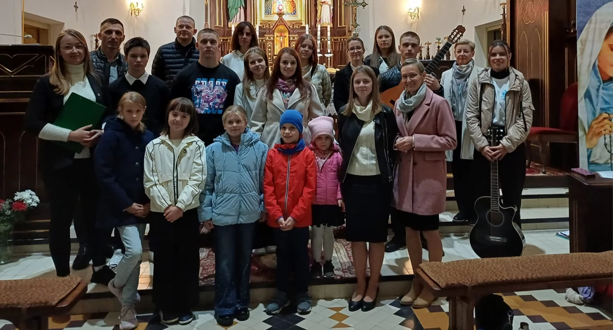 Radoryż Kościelny w Hołdzie Janowi Pawłowi II – Tłumy na Papieskim Koncercie i Kremówkach!