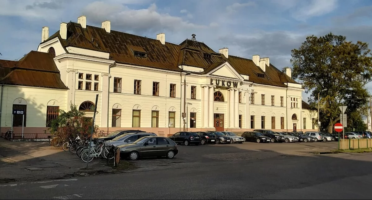 PKP nie przekaże działki, miasto szuka alternatyw. Co dalej z parkingiem przy SP nr 3?