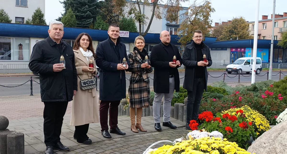Stowarzyszenie „Przyjazny Łuków” upamiętnia bohaterów akcją „Zapalmy Znicz Bohaterom”