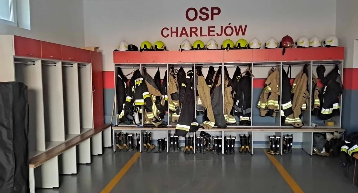 Każdy grosz na strażacki ekwipunek! OSP Charlejów ujawnia, jak wykorzystała pieniądze z tegorocznych zbiórek