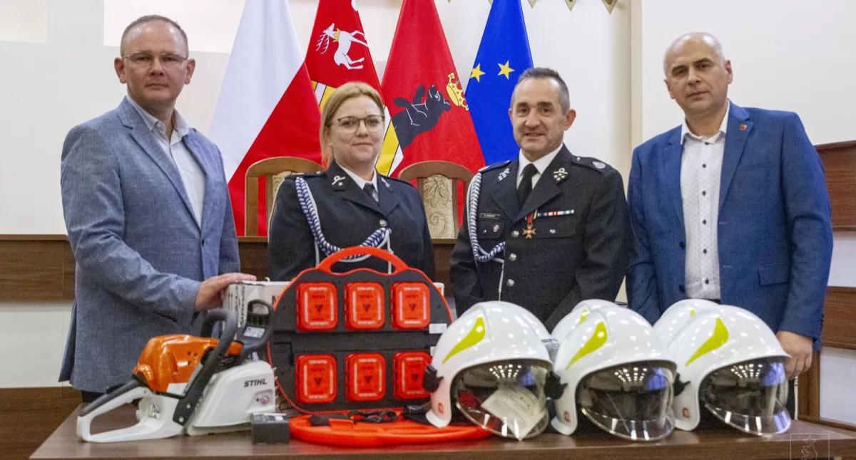 OSP Łuków z nowym wyposażeniem! Miasto Łuków wspiera strażaków w działaniach ratowniczych