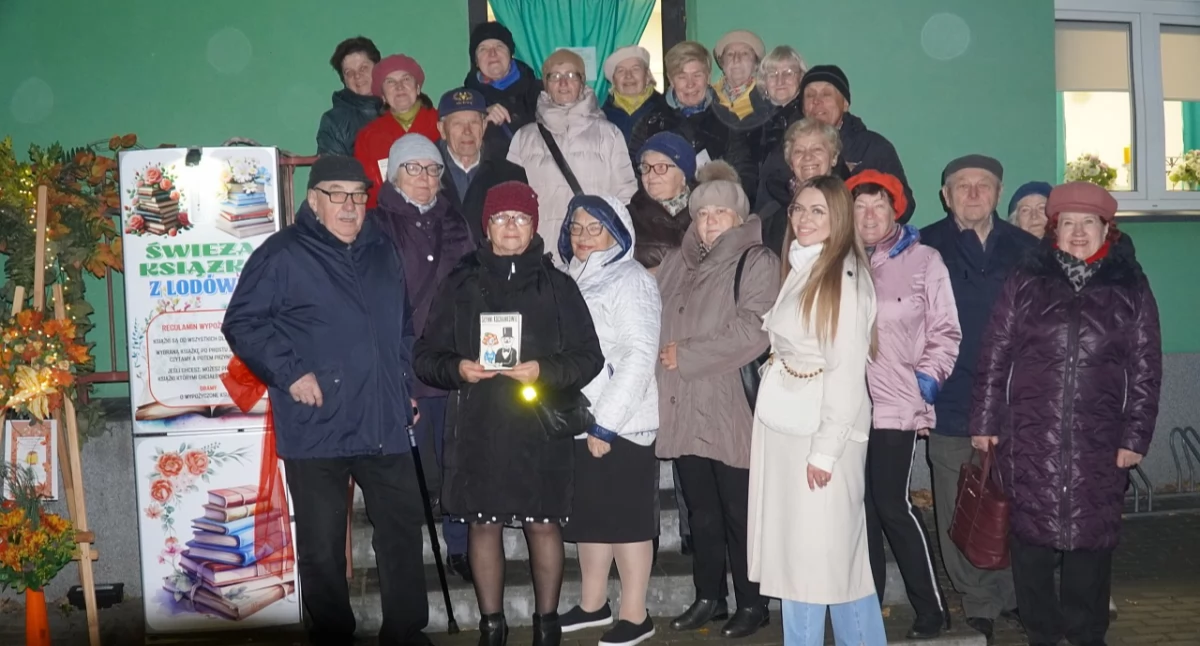  Łuków w klimacie ogniska i książek. Mieszkańcy świętowali Dzień Pieczonego Ziemniaka i rozpoczęli akcję 