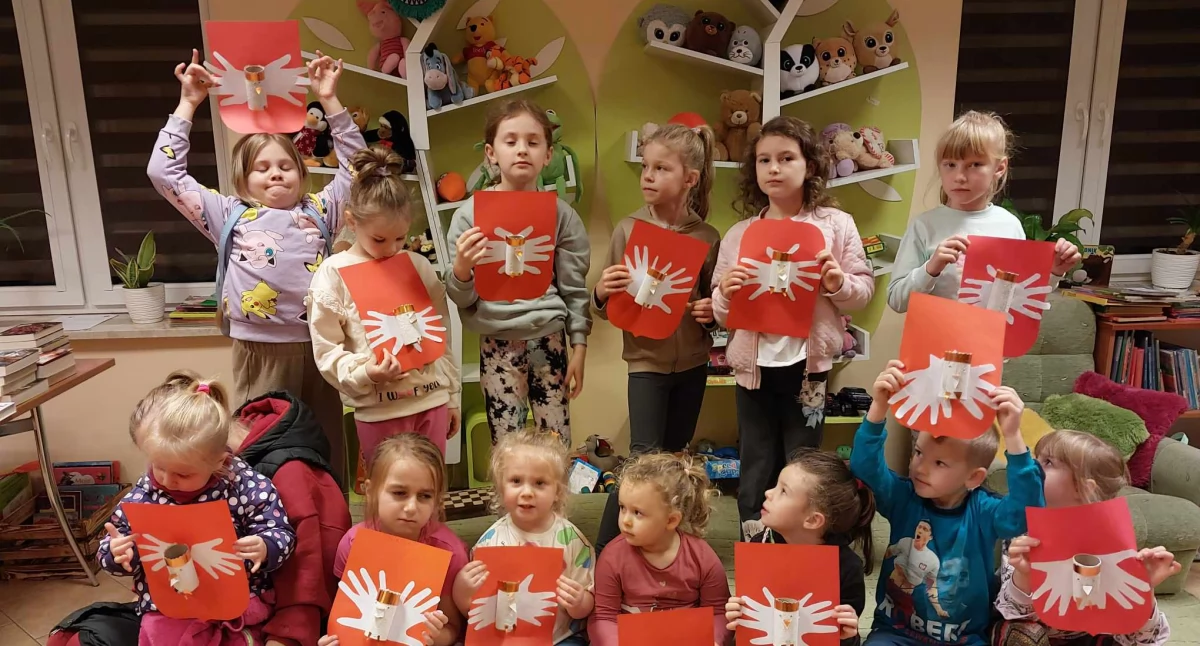 Patriotyczna edukacja w gminie Łuków. Bajkowy klubik uczy miłości do Ojczyzny!