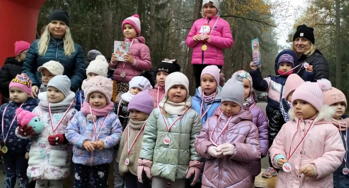 Fiukówka biega dla Niepodległej”! Niezwykłe emocje i rywalizacja podczas IX Fiukowskich Biegów Niepodległościowych!