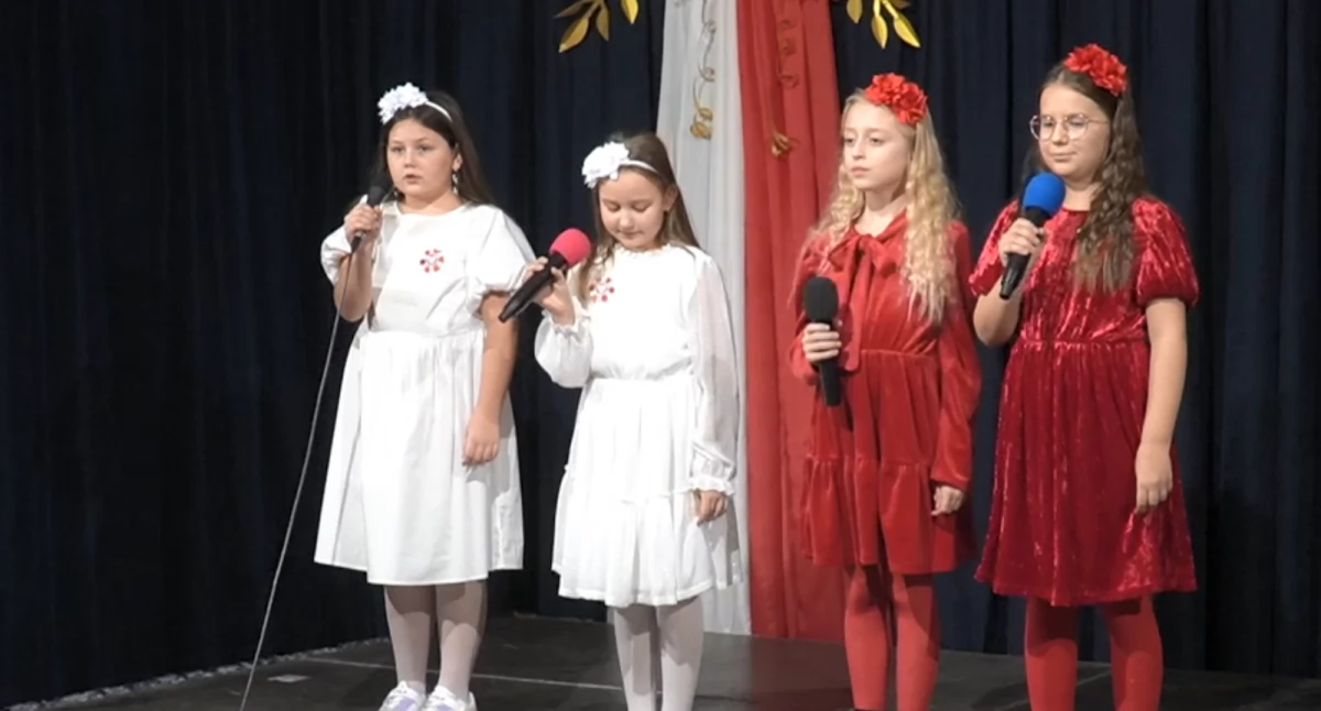 V Koncert Pieśni Patriotycznych: Julia, Natalia, Michalina i Iga (WIDEO)
