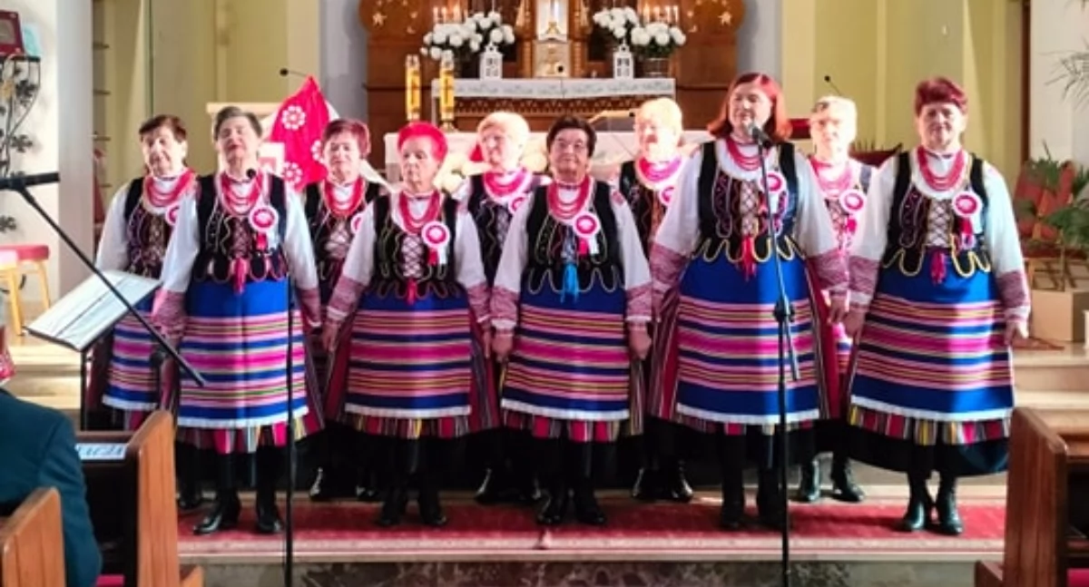 Mieszkańcy Gminy Łuków uczcili 106. rocznicę Odzyskania Niepodległości przez Polskę [ZDJĘCIA]