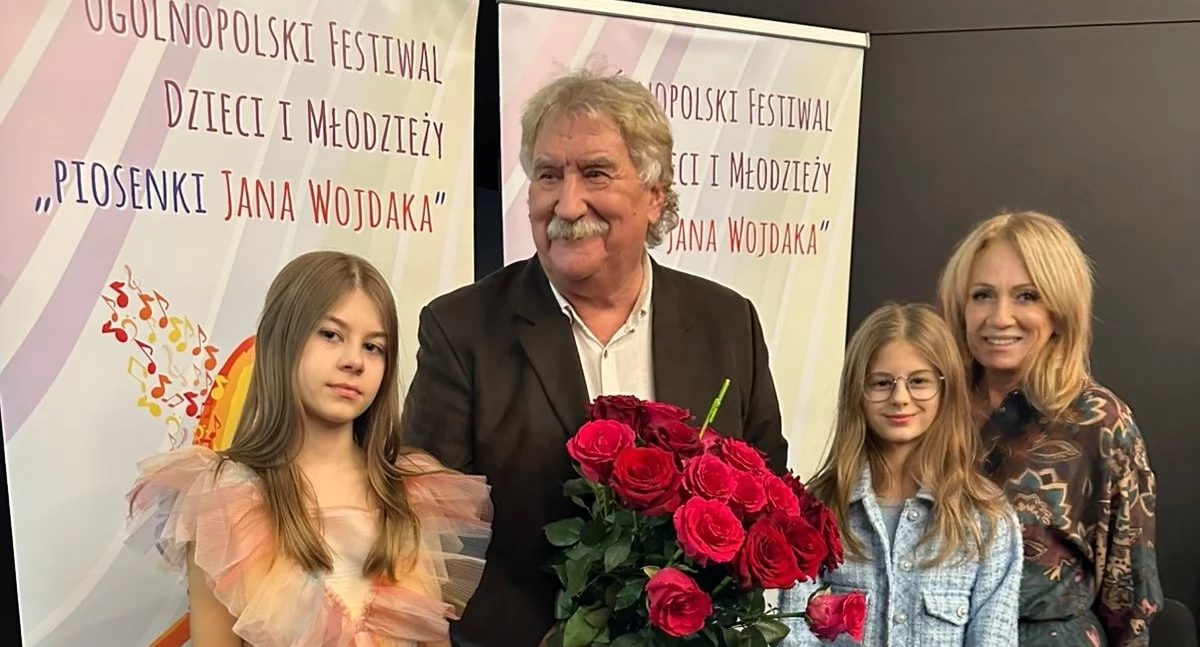 Siostry Domańskie triumfują na 25. Festiwalu Piosenek Jana Wojdaka w Krakowie!