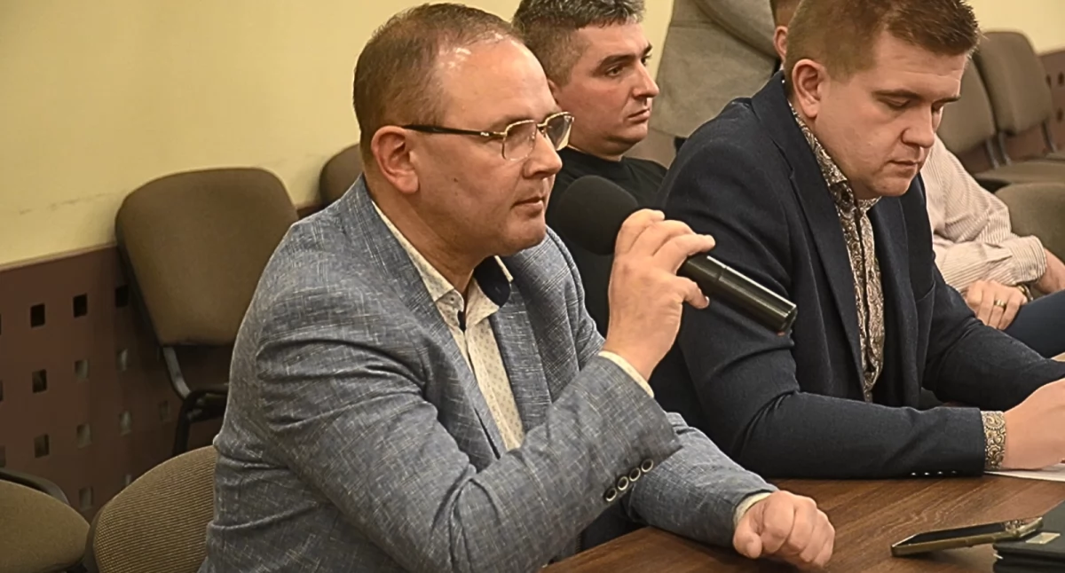 Łuków: Wojna o podatki. Burmistrz Płudowski komentuje i uderza w radnych PiS (WIDEO)
