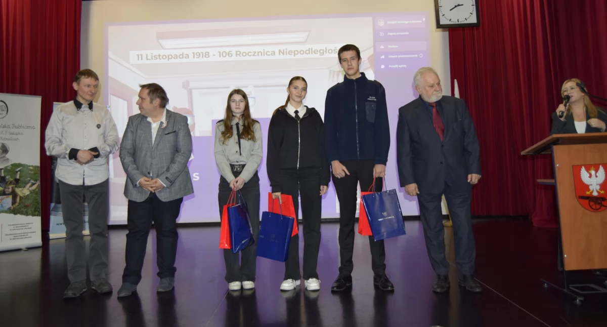 Historyczna konferencja w Starych Kobiałkach: Bohaterowie POW i niezwykłe wystawy [ZDJĘCIA]