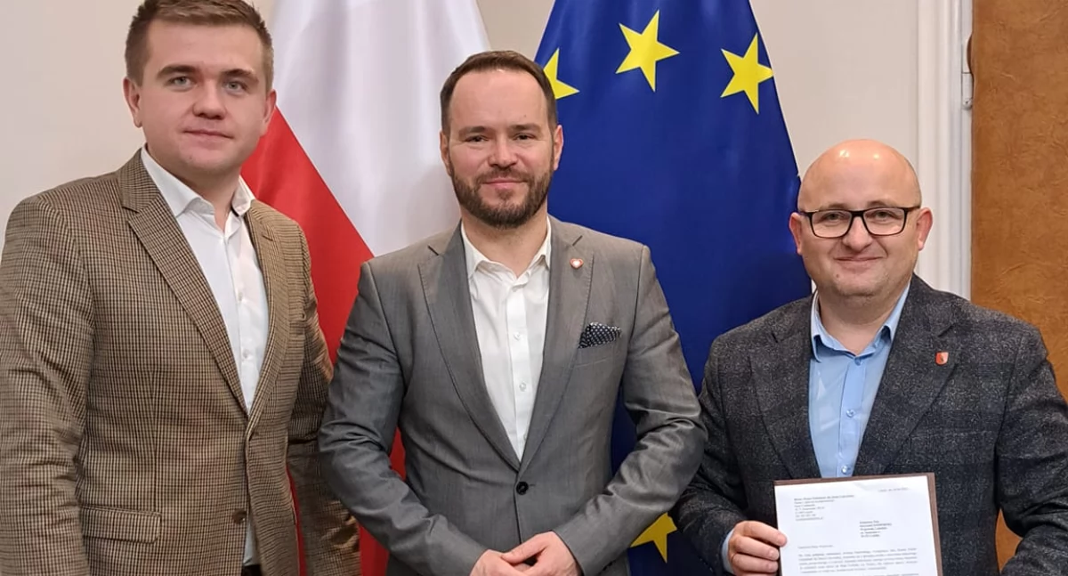 Czy w Łukowie powinien powstać punkt paszportowy? Mieszkańcy decydują!