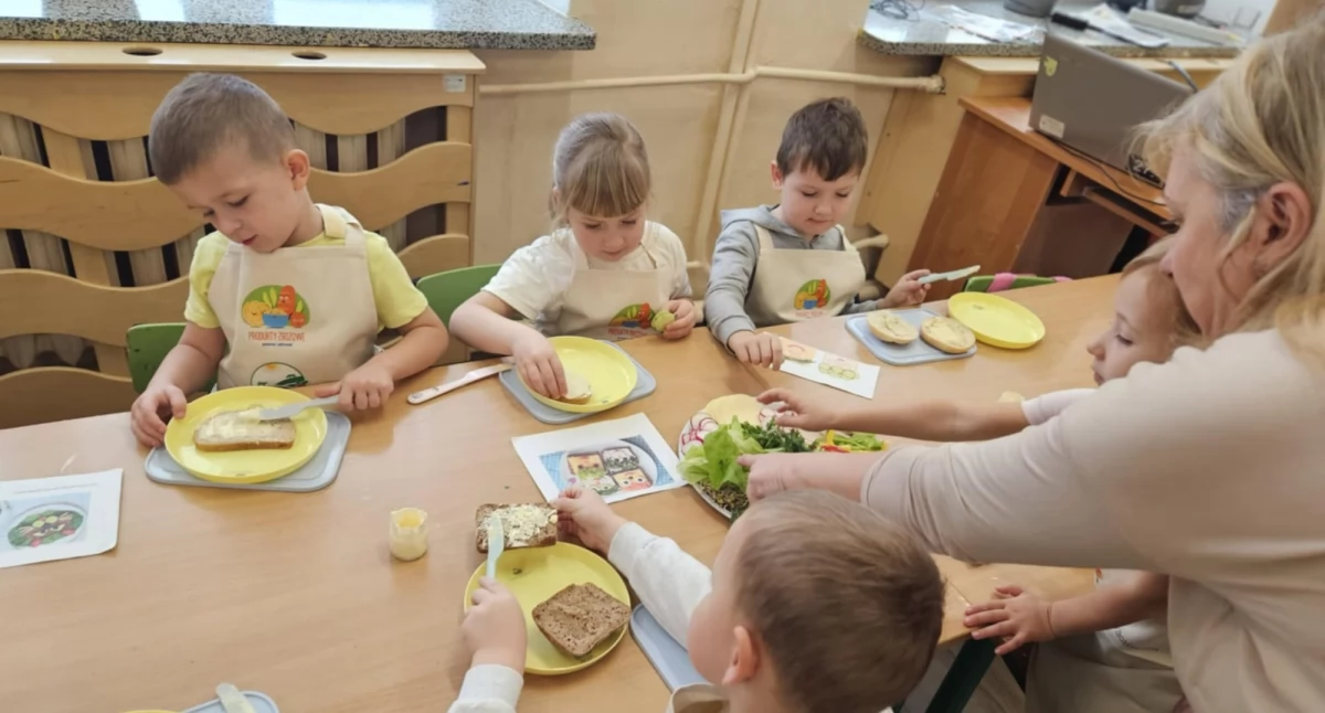 Przedszkolaki z Fiukówki gotują! Zobacz, co przygotowały na warsztatach kulinarnych