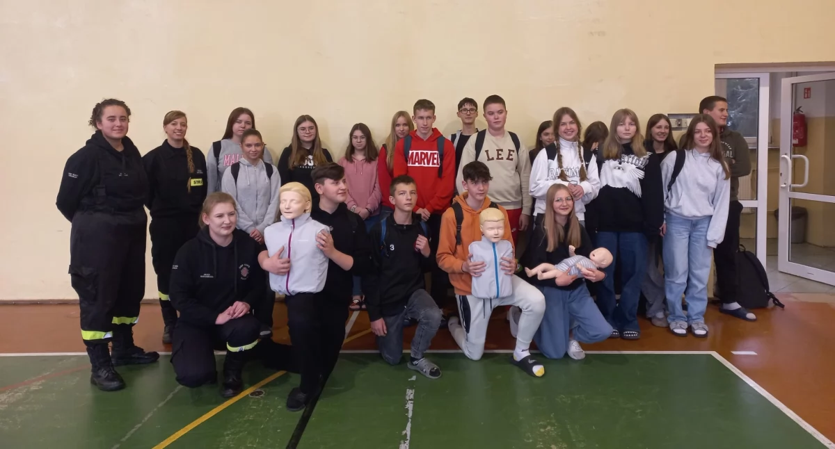 Ratowanie życia od przedszkolaka! Warsztaty pierwszej pomocy w Zespole Szkół w Okrzei