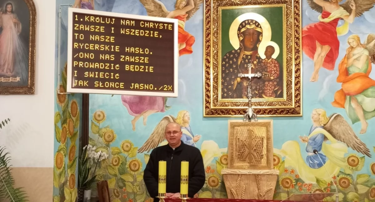 Nowoczesna technologia w kaplicy w Sarnowie! Nowy rzutnik ma służyć parafianom przez lata