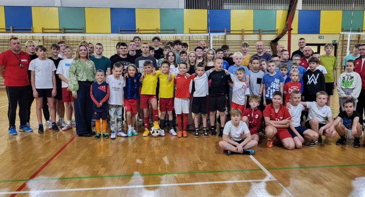 Miniturniej Międzyosiedlowy w Łukowie. Wspólna gra i ważna lekcja dla młodzieży [ZDJĘCIA]