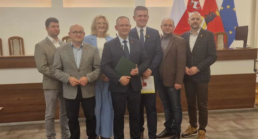 Łuków stawia na nowoczesność. Projekt basenu z atrakcjami wodnymi w planach na 2025 rok