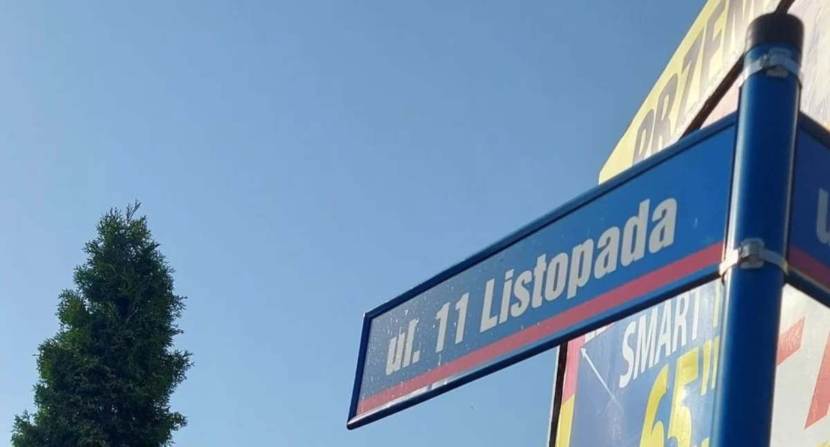 Nieostrożność za kierownicą! Volkswagen uderzył w Suzuki w centrum Łukowa