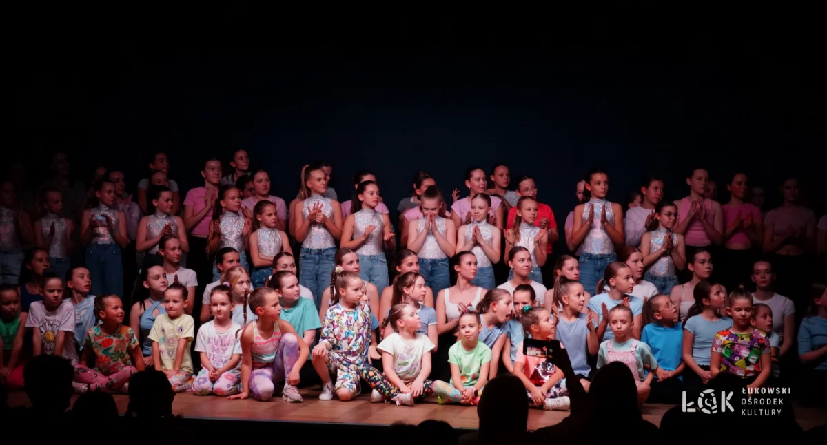 Taniec, muzyka i emocje! ŁOK Dance Factory porwało publiczność na niezapomnianym koncercie [DUŻO ZDJĘĆ]