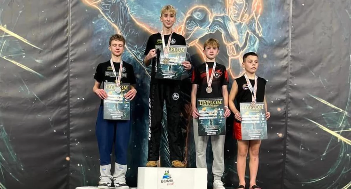 Spektakularny sukces na Mistrzostwach Śląska w Kickboxingu w Będzinie: 13 medali dla KSW Łuków!
