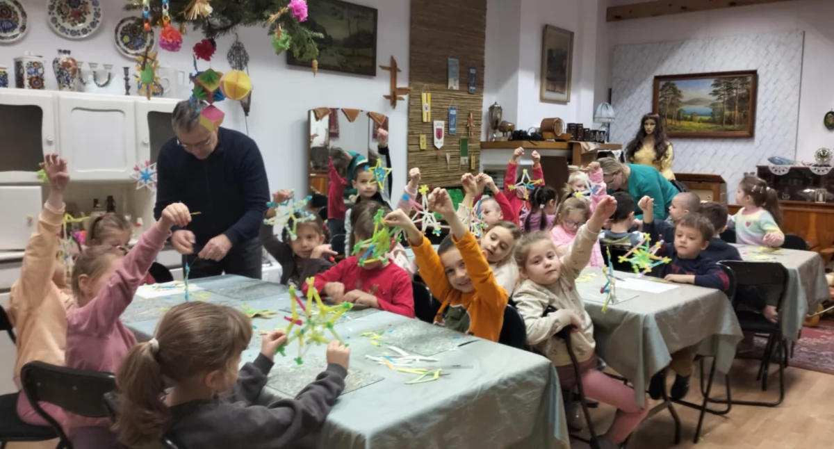 Świąteczne cuda z opłatka. Odkryj magię tradycji w Muzeum Regionalnym w Łukowie!