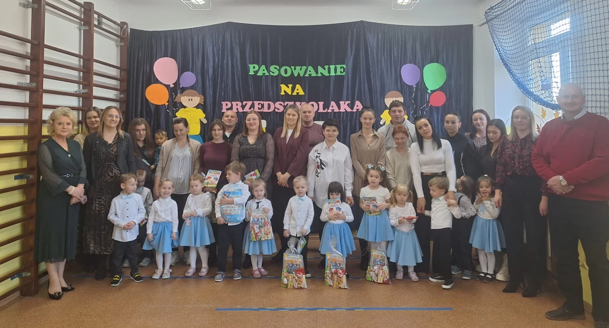 Pierwszy wielki dzień w przedszkolu! Uroczyste pasowanie na przedszkolaka w Zarzeczu Łukowskim