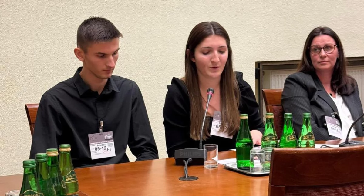 Uczniowie z Adamowa w Sejmie! Wolontariat szkolny na celowniku podkomisji ds. młodzieży