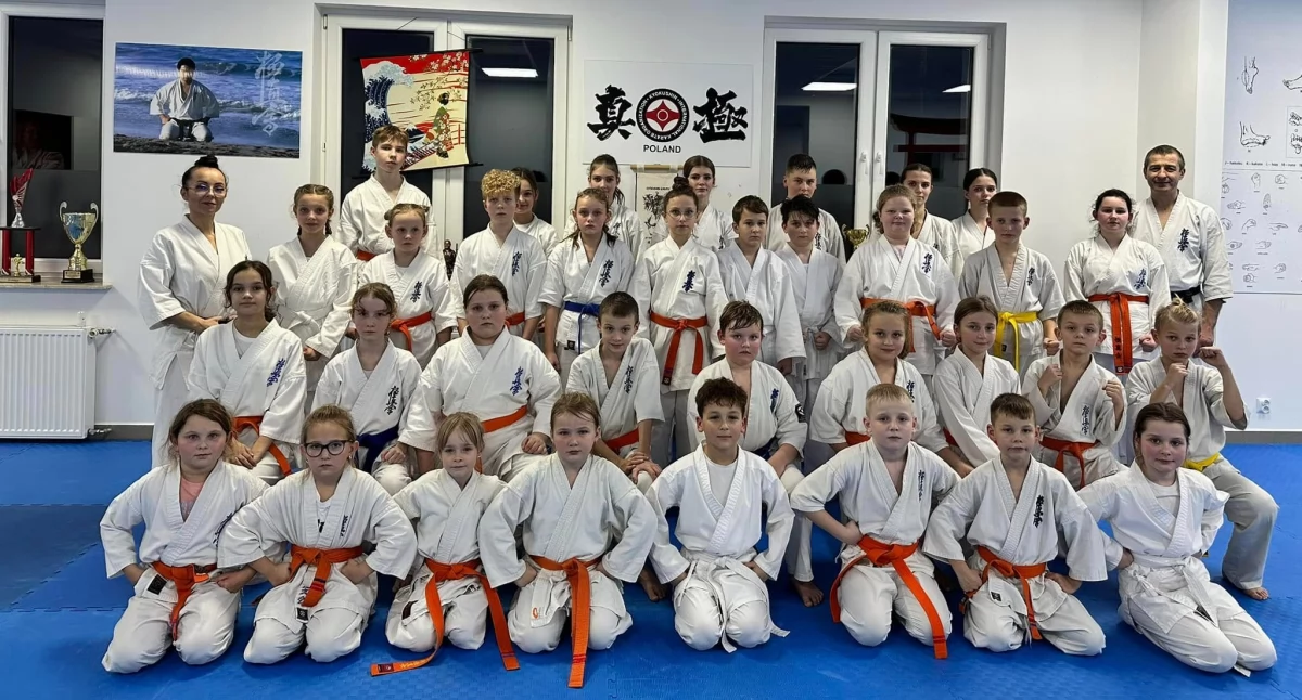 Spektakularny egzamin w Staninie! Shihan Jacek Czerniec 6 DAN ocenił aż 59 uczestników