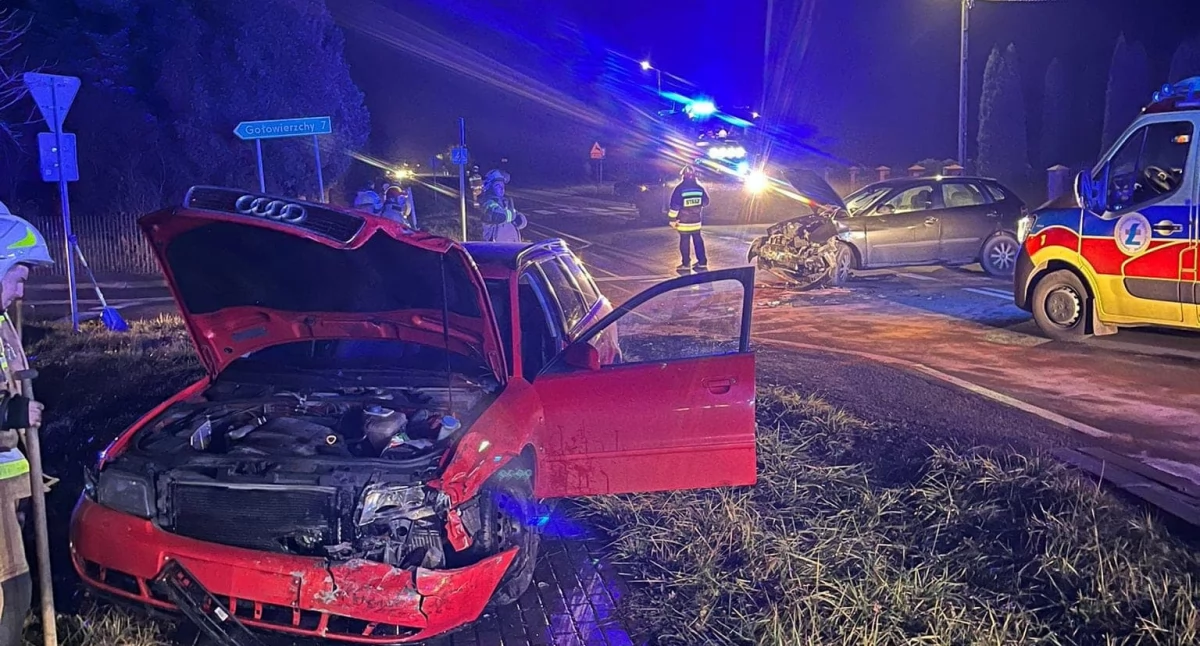 CZOŁOWE ZDERZENIE W DĘBOWICY i PLAGA PIJANYCH KIEROWCÓW NA DROGACH POWIATU