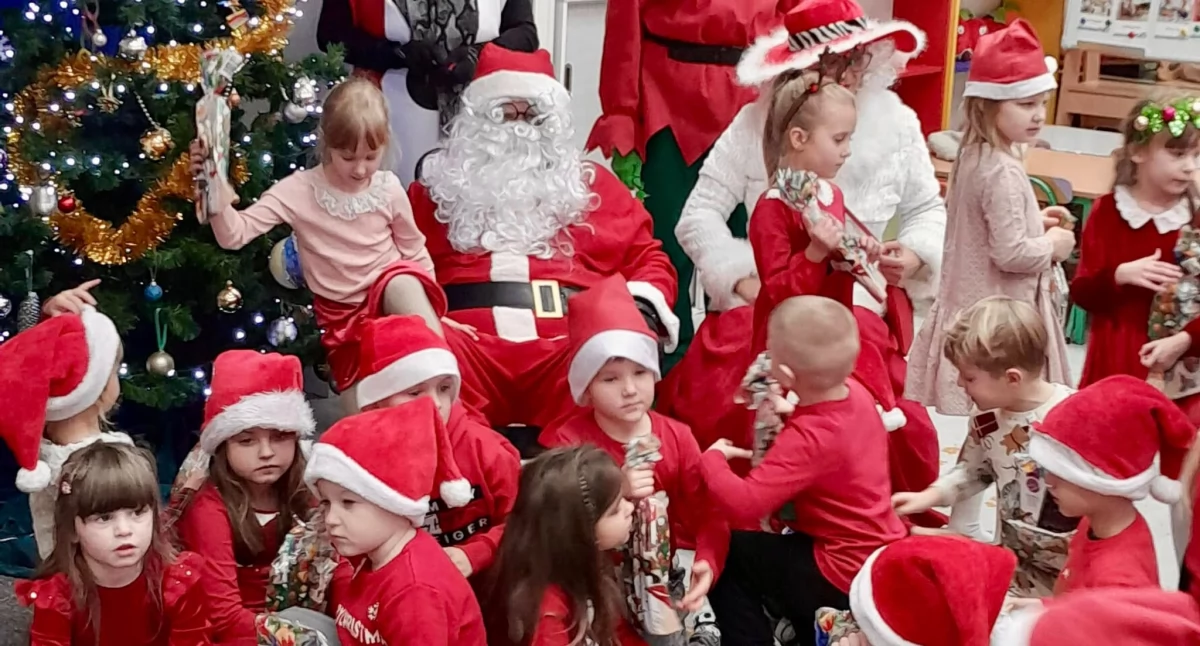 Święty Mikołaj odwiedził przedszkolaki w Staninie! Magiczny dzień pełen radości i niespodzianek