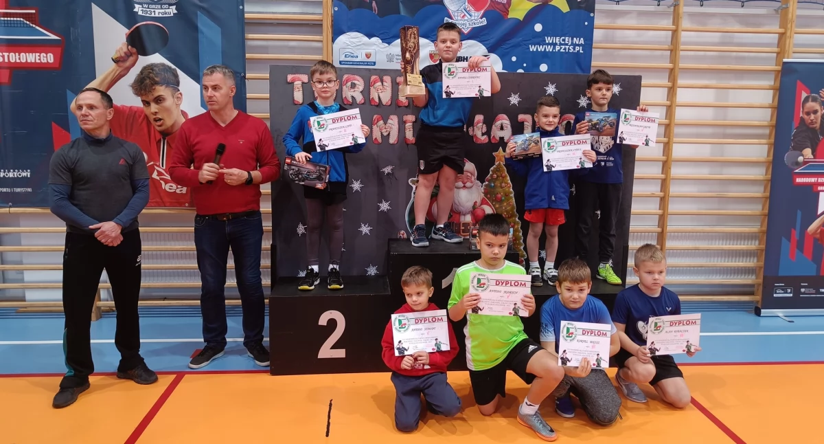 Paweł Czerniec i Jakub Nowosad najlepsi w województwie! Huta Dąbrowa trzeci raz z rzędu na szczycie