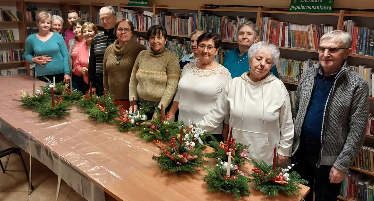 Świąteczne akcenty w gminie Łuków. Seniorzy stworzyli ozdoby na Boże Narodzenie