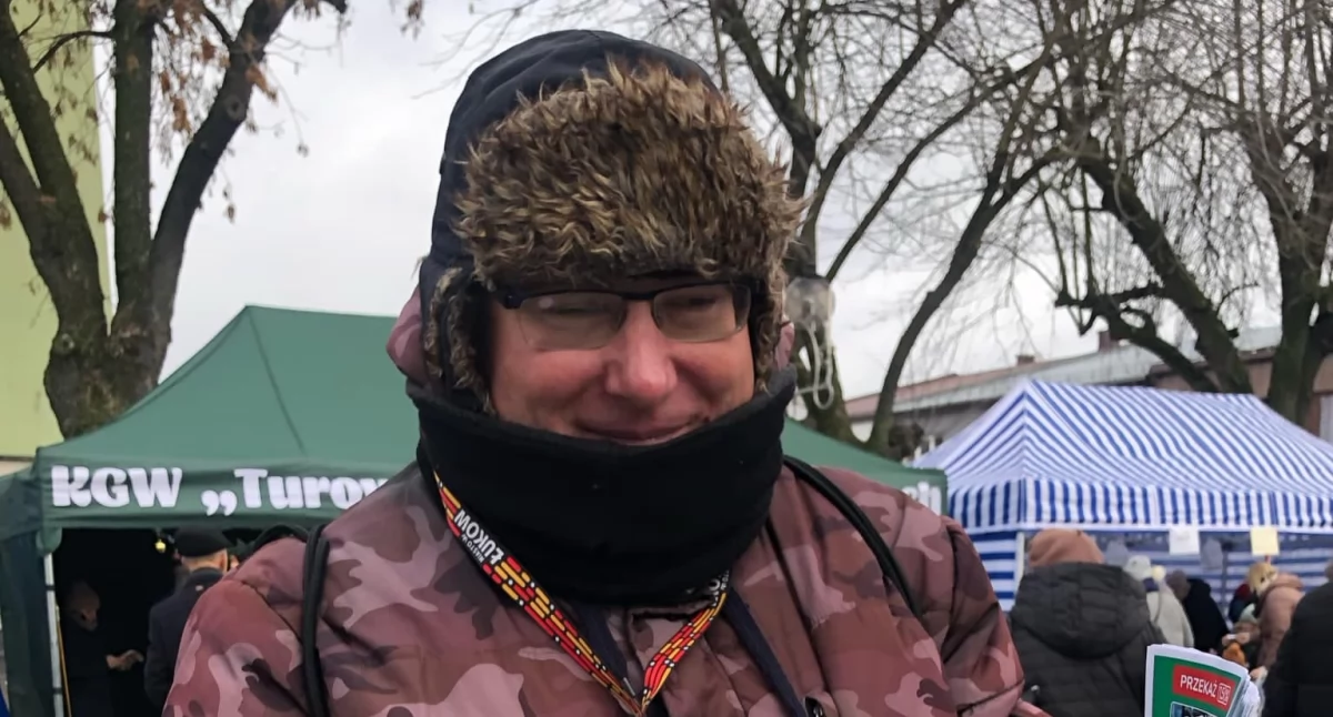 Jarmark Bożonarodzeniowy w Łukowie. Piotr Wróbel zebrał ponad tysiąc złotych na leczenie Mateusza Drosia!