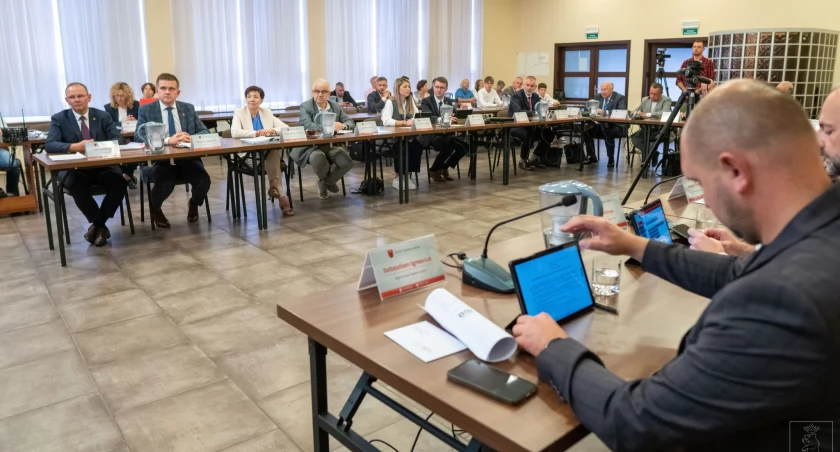Potężne inwestycje drogowe, mieszkaniowe i ekologiczne w budżecie Łukowa! Co będzie realizowane w 2025 roku?