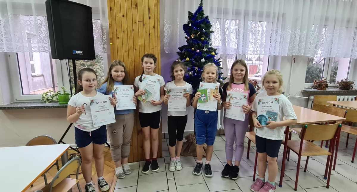 Kto zdobył tytuł mistrza kartki bożonarodzeniowej w Gręzówce? Sprawdź wyniki konkursu!