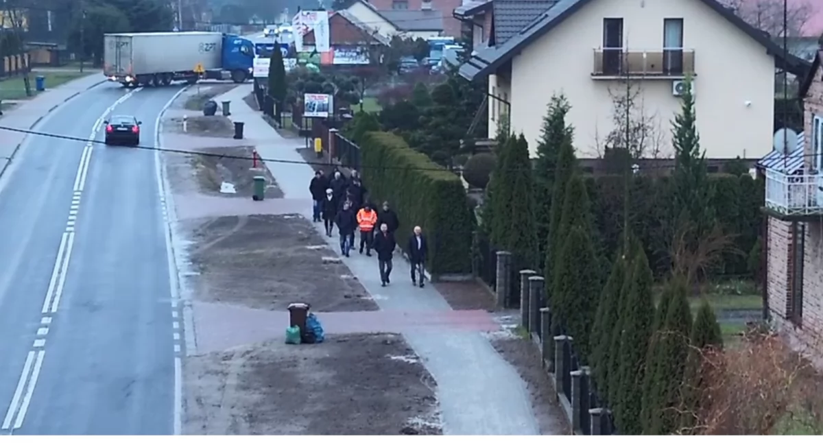Nowy chodnik w Świdrach oddany do użytku