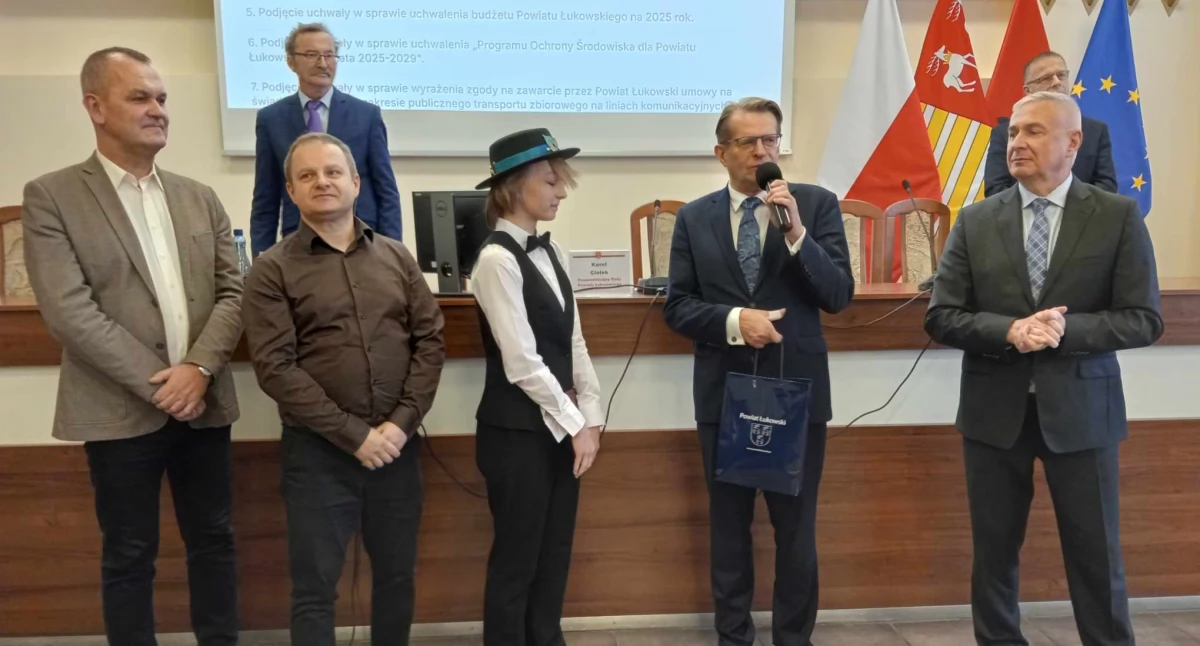 Julia Jerzak uhonorowana przez władze powiatu! Radni zachwyceni jej autorską lemoniadą