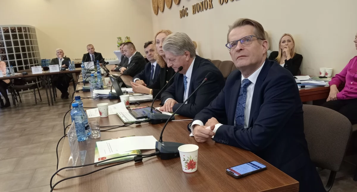 Budżet Powiatu Łukowskiego na 2025 rok uchwalony! Rekordowe inwestycje drogowe i plany na przyszłość