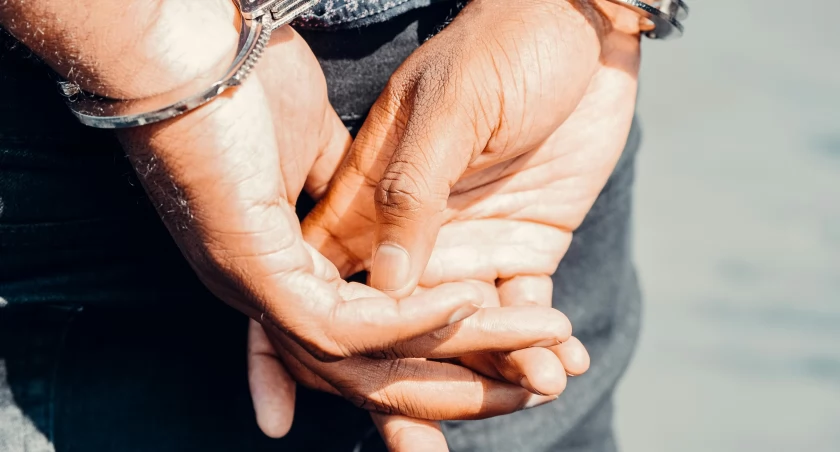Świąteczne zatrzymanie w gminie Stanin. Policjanci znaleźli mefedron u 31-latka
