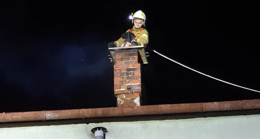  Pożar sadzy w kominie w Gręzówce