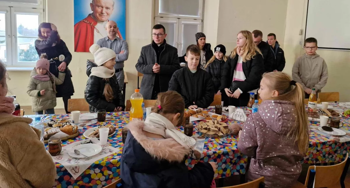 „Promyczki” i Ave Crux zapraszają na magiczny wieczór kolęd w Łukowie!