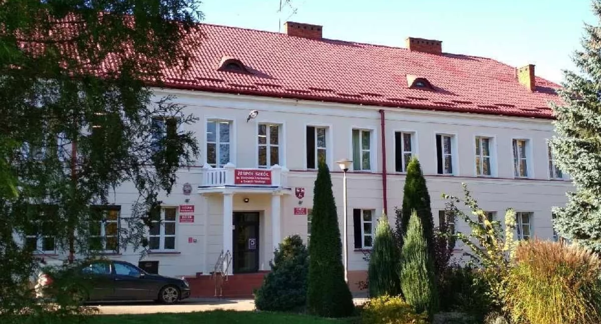 Pomóż młodzieży z Radoryża Smolanego! Tworzą wyjątkowy przewodnik po powiecie łukowskim